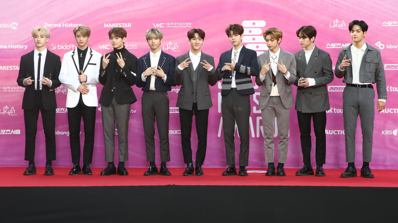 Illustration for article titled All the Debonair, Coordinated K-Pop Looks at the 2019 Seoul Music Awards